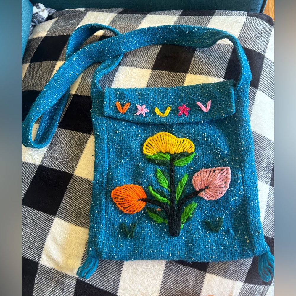 Beautiful Crossbody bag in excellent condition – bohemian style